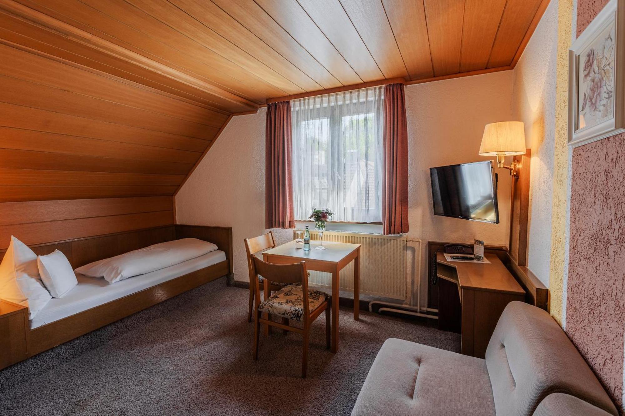 Landgasthof Zur Linde Heimbuchenthal Zewnętrze zdjęcie